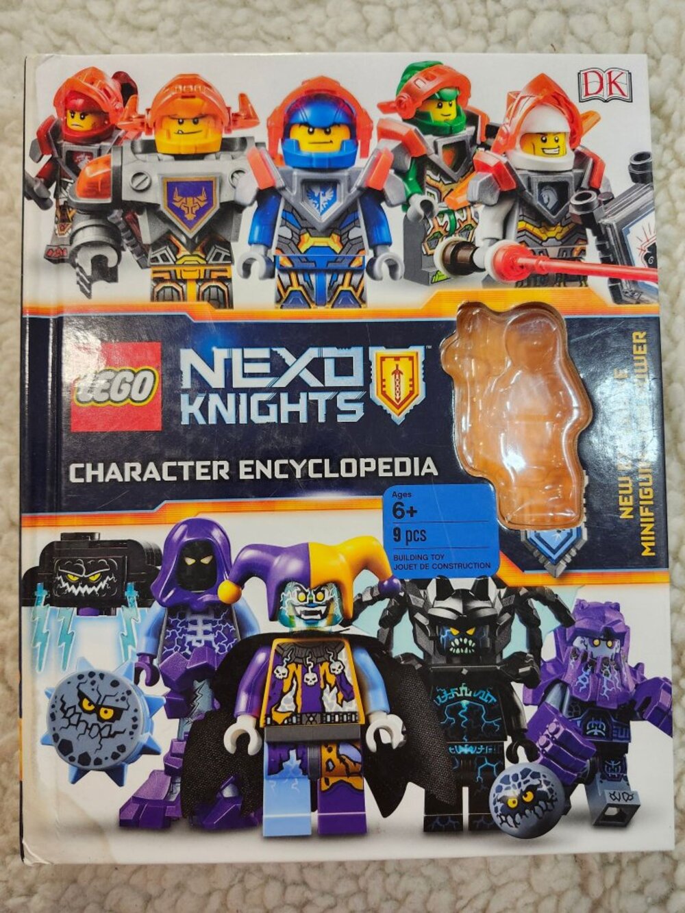 LEGO NEXO KNIGHTS Character Encyclopedia DK Hardcover Bk ISBN 978-1-4654-6325-8
